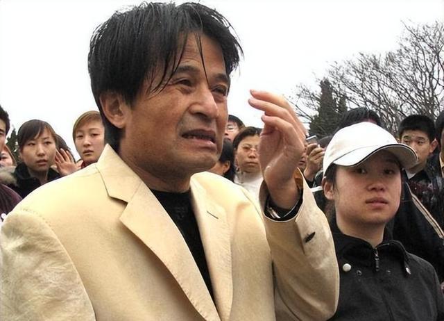 这一次，“消失”8年的毕福剑，终于不再被世人所原谅