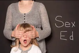 孩子不小心看到我和老公亲热 该怎么解释？图片