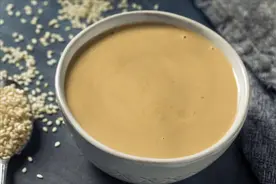 夏日必备的芝麻酱，别只会用水调稀，教你2招，丝滑细腻味道香图片