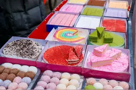 去看人山人海，不如来成都金牛花𝙔𝙊𝙐𝙉𝙂过节→图片