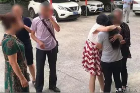 07年武汉女大学生失踪，父母卖房寻找12年，发现她成了乞丐图片