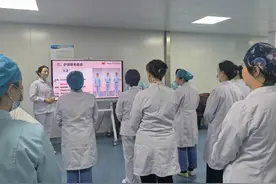 追求卓越，提升服务——我院开展护理职业形象及礼仪专题培训图片