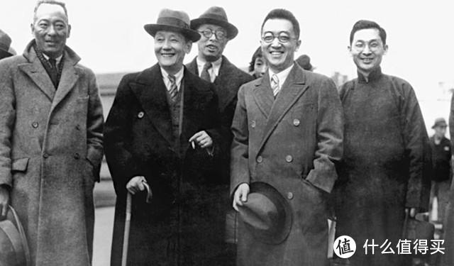 到底有多少人在乱穿黑丝？看过这些穿搭模板后，才知道恰如其分
