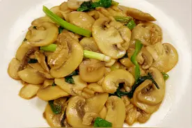 大量上市，口蘑钾含量是香蕉17倍，中老年多吃，随手一炒，真鲜美图片