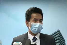 香港邮局职员见长者神色慌张，智破骗案助保不失，警拘两黑汉图片