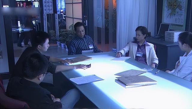刑侦剧连载75：研究所所长惨死家中，一个发卡竟成破案关键