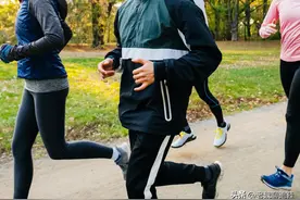 穿了一周亚瑟士新鞋，实测50公里，全是心里话，没有广告图片