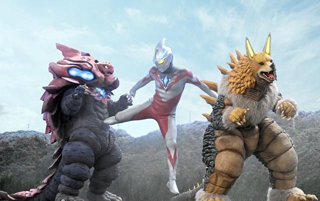 亚刻剧场版：五大登场怪兽，犬狼怪兽袭击家畜，宇宙植物寄生人类