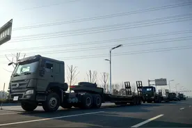 硬核！拖车驾驶员的狂“飙”之路！图片