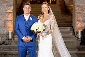 又结婚了！39岁孔卡公布结婚照，再婚妻子还是好兄弟的前女友图片