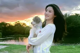 千万粉丝女星惊爆邋遢内幕！耳屎成山引网友呕吐图片