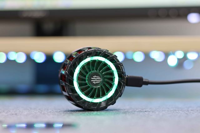 最低-9℃，618来了让手机降降温！红魔磁吸散热器4Pro体验