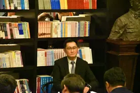 位于深圳的十大富豪排行榜图片