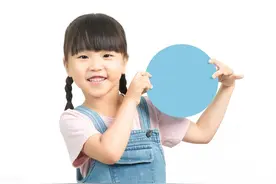 养“废”女儿第一步：不停地给她打扮，很快她就不是你的女儿了图片