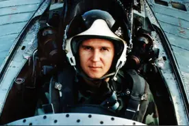 99年美苏三代机对决，米格-29惨败，南参谋长不服，亲自驾机升空图片