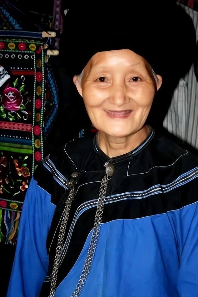 杨炳莲:中国末了一位压寨夫人,容貌被还原至18岁,确实惊艳动人