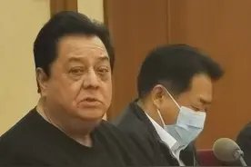 众星出席文代会！李金斗脸松弛皱纹明显，冯巩清瘦朱迅素颜皮肤好图片