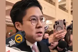 两会霍启刚内卷提案爆火，句句为底层百姓考虑，热度超医疗养老图片