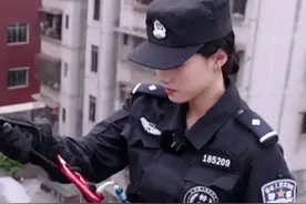 广东一女子：从空姐转行当特警，原因让人敬佩不已，网友不淡定了图片