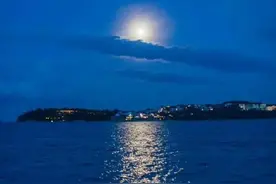 海上生明月，天涯共此时图片