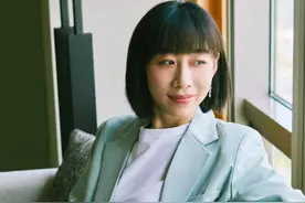 “免检演员”任素汐：父亲早逝母亲再婚，她离婚后依然向往爱情图片