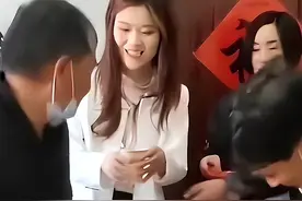 网传大衣哥新儿媳是二婚女，生过孩子，并非幼师而是保洁员图片