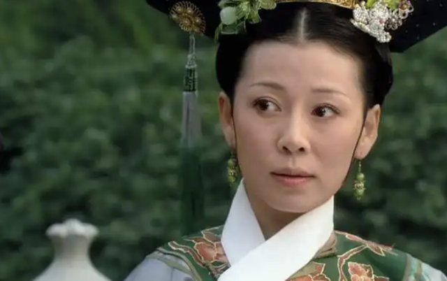 《甄嬛传》十位演员现状，多人已无人问津，有人塌房，有人被网暴