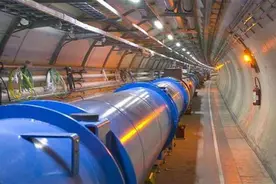 把头伸进粒子加速器，被质子束“轰击”会怎样？普戈斯基经历过图片