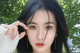 网红湾湾，一位哔哩哔哩独立女性，微博放飞自我的人设的真实写照图片