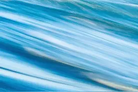 秋风起了，我只想轻轻抱住一个人图片