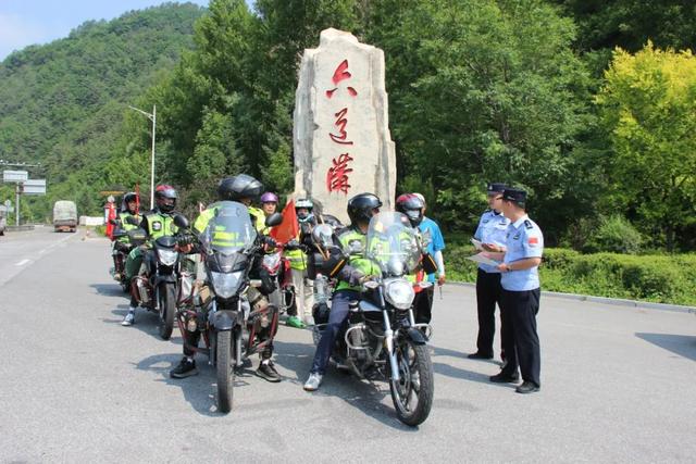 “人形路标” 畅通G331