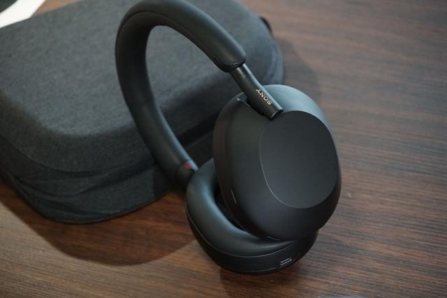 有种要跟苹果耳机拼命的架势，谈索尼WH-1000XM5与LinkBuds S