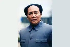 1989年国庆宴会上，杨尚昆向古月提一建议：毛主席应该再潇洒一些图片