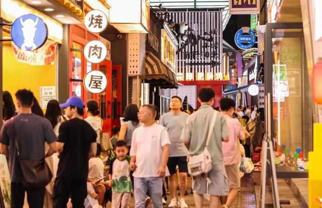 贵阳太平路，越夜越精彩！