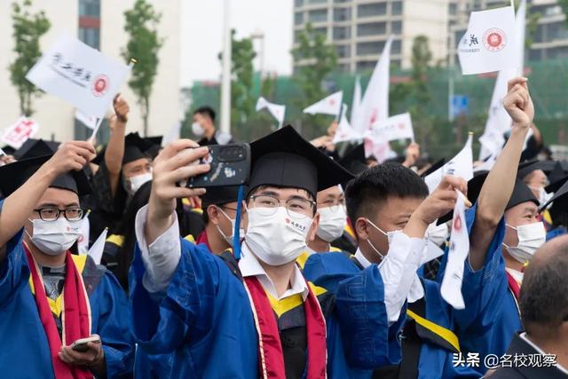 6484名成都大学2022届学子毕业啦