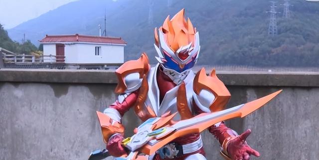 《铠甲勇士拿瓦》九成欧克瑟都由端木燕消灭，队友在干嘛？