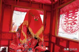 特派员连中三枪，奇迹未死！扮新娘逃脱，子弹留体66年图片