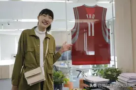 小巨人，女姚明，女篮运动员——韩旭图片