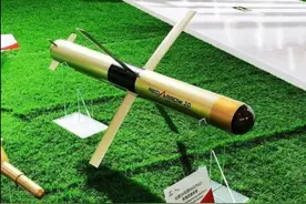 50公里外，秒杀敌人装甲部队！红箭50导弹，轻高机合成旅的重拳图片