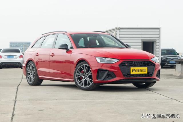 新车 | 售价或超50万，新款奥迪S4 Avant到店实拍，燃油性能车还香吗