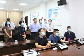 全省公务员笔试开考 卢建明深入太原考区巡视图片