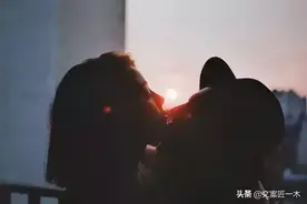 100句情话文案，喜欢和爱全都在这了图片