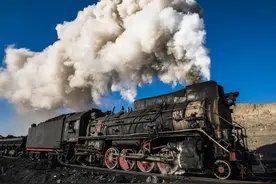 厉害！世界上最大的蒸汽机车，动力可达6000马力，声音特壮观图片