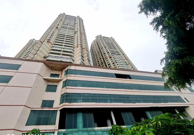 珠海最美烂尾楼之三海大厦