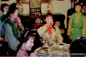 “飞觥献斝”怎么读？读《红楼梦》，学习字词，拓宽视野图片