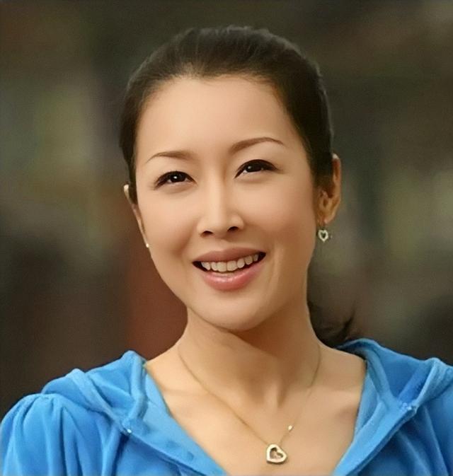 歌手孙悦老公是重庆首富曾被骂克夫的她如今活成如许