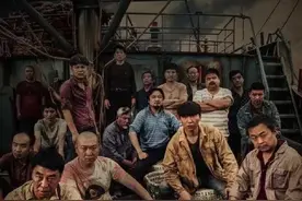 电影《海噬》雪藏六年，根据鲁荣渔2682号渔船惨案真实改编图片