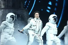 陈奕迅100首歌排名出炉！《孤勇者》排第七图片