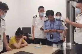 58岁大姐白天做保洁晚上去给别人补牙图片