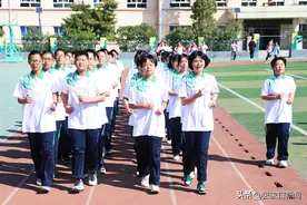 张家口桥东：农村娃入城就读图片